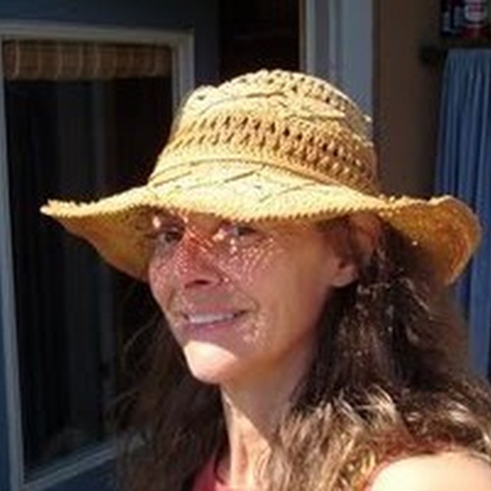 Meet your Posher, Genevieve